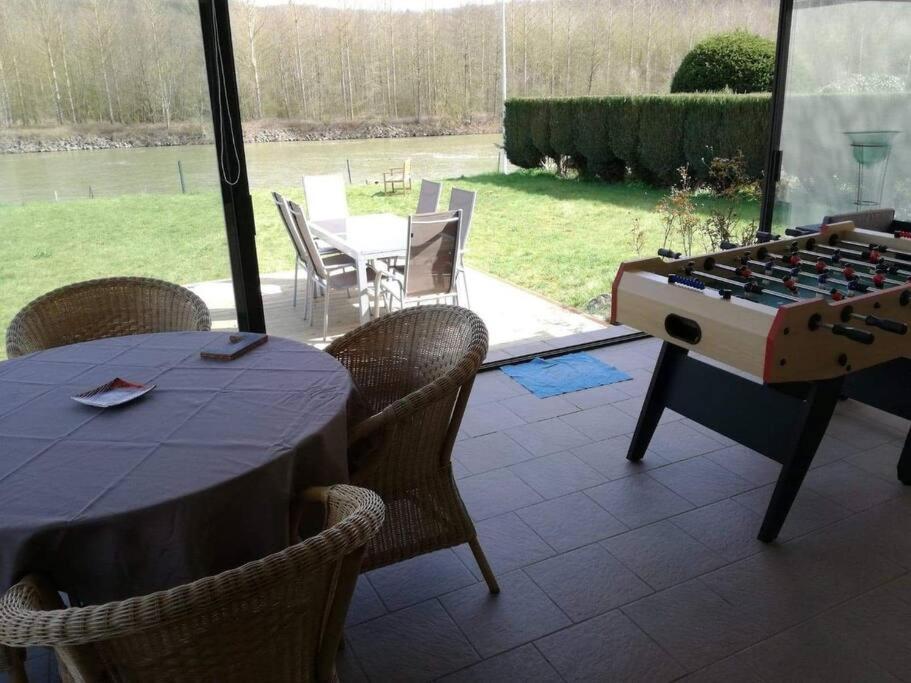 Maison Bucolique A Anhee, Vue Meuse Et Falaises Villa Exterior photo